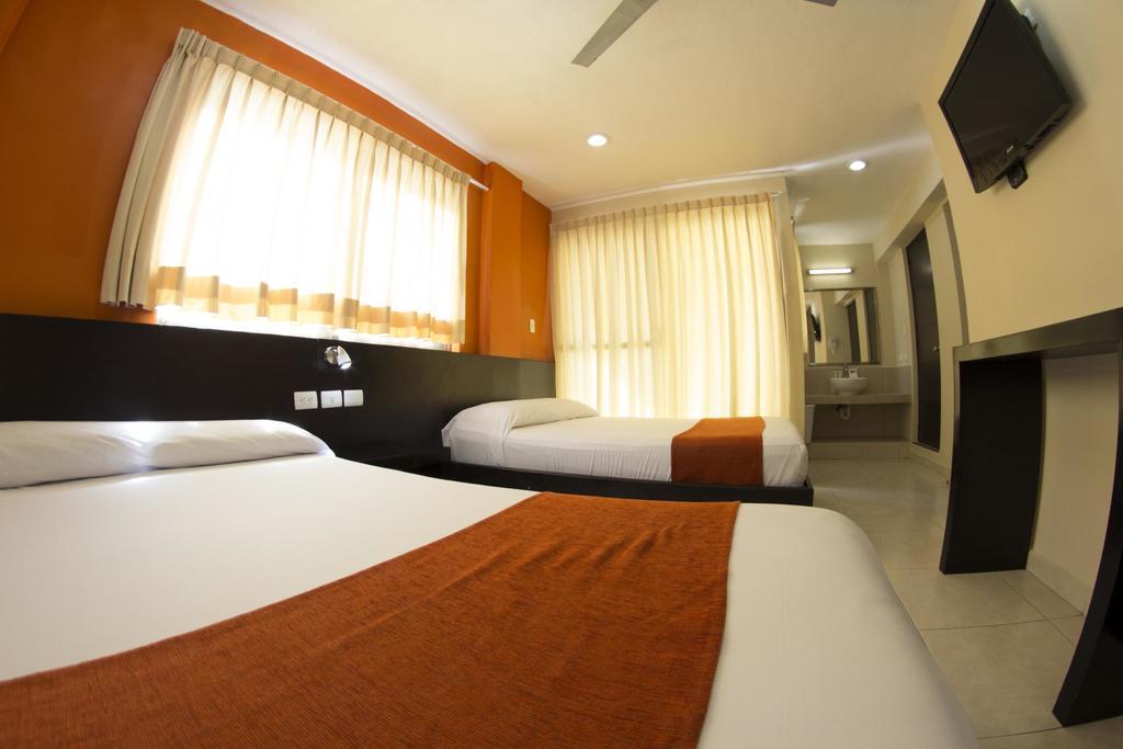 Hotel & Suites Domani Progreso  Buitenkant foto