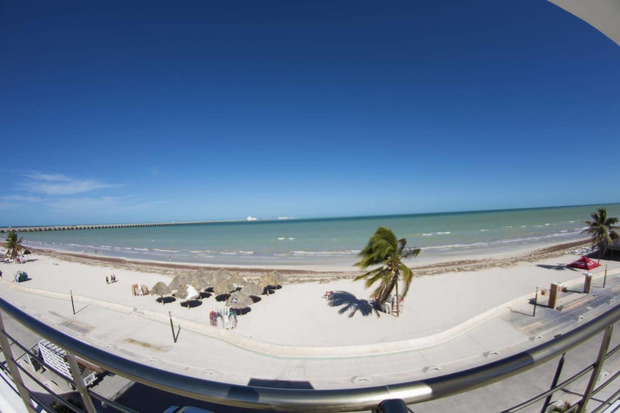 Hotel & Suites Domani Progreso  Buitenkant foto